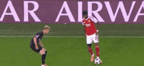 3-0！豪取6连胜，欧冠最神奇球队诞生！基本锁定前八，剑指双冠王